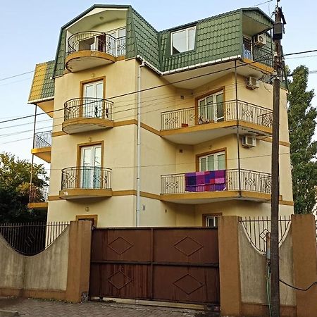 Guest House Karla Kobuleti Luaran gambar