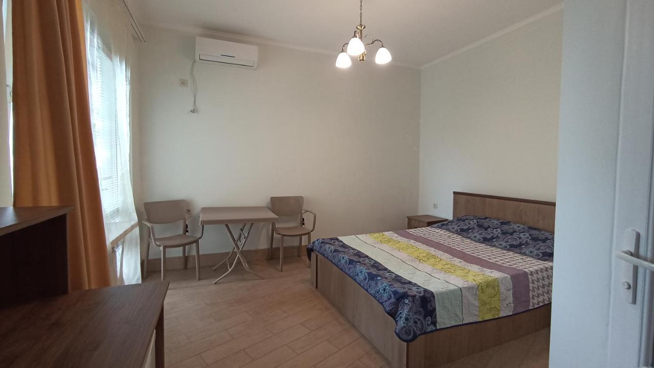 Guest House Karla Kobuleti Luaran gambar